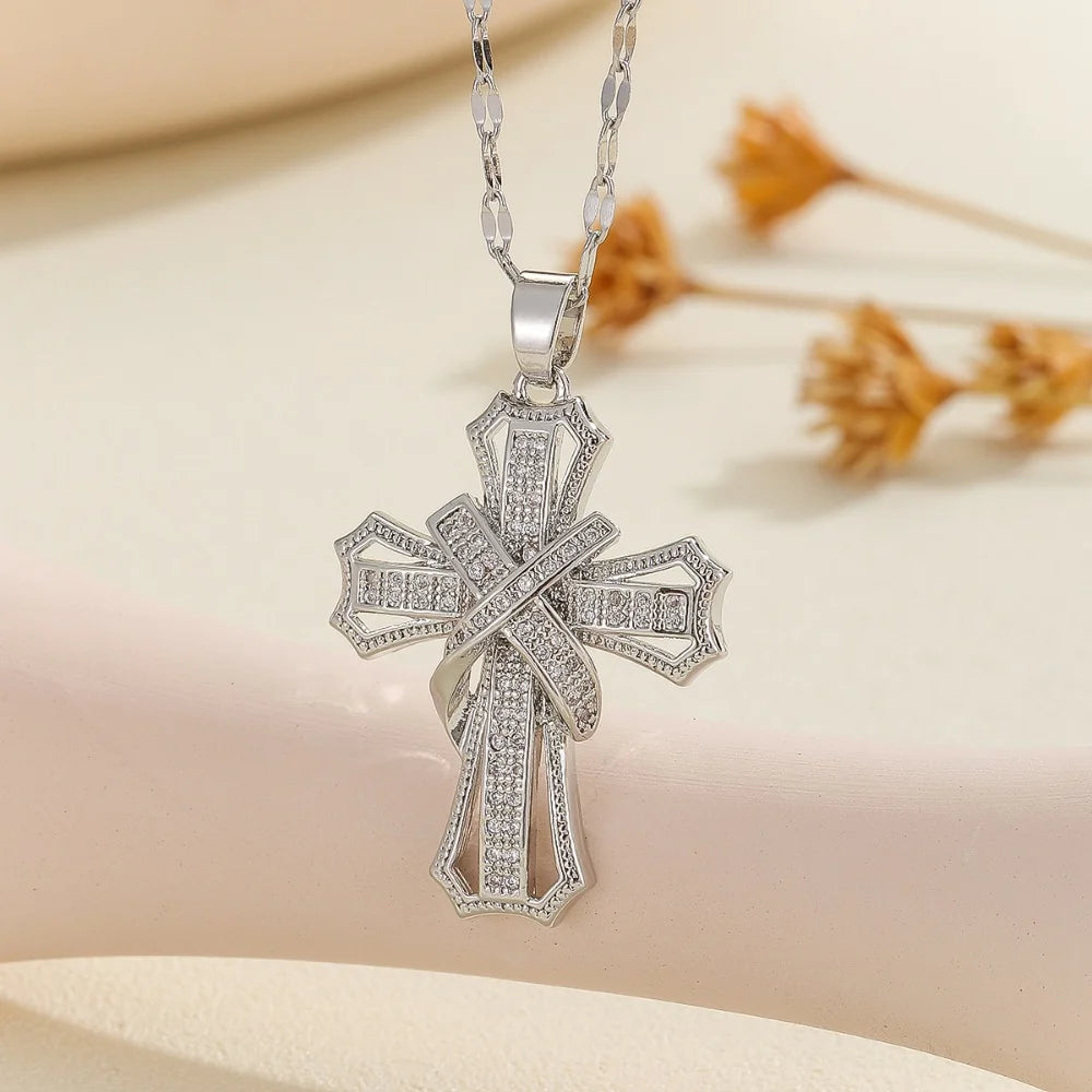 New Retro Micro-inlaid Diamond Zircon Cross Pendant - Lip Style Necklace