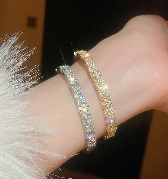 Exquisite Luxury - Diamond Zircon - Four Leaf Flower Bracelet/Bangel