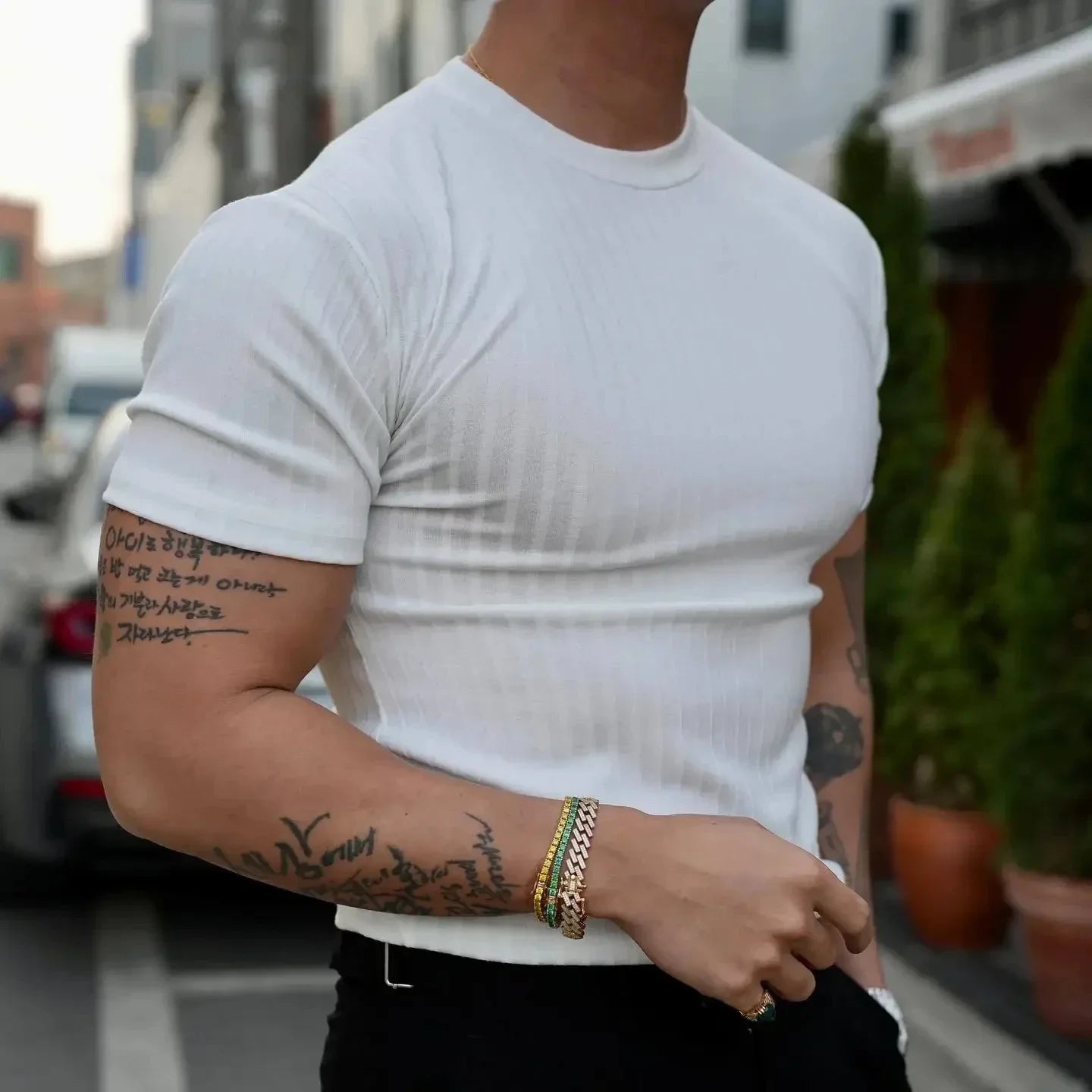 New Fashion Men's Casual/Dressy Short Sleeve Vertical Knit Stripe Top - (2 colors available)