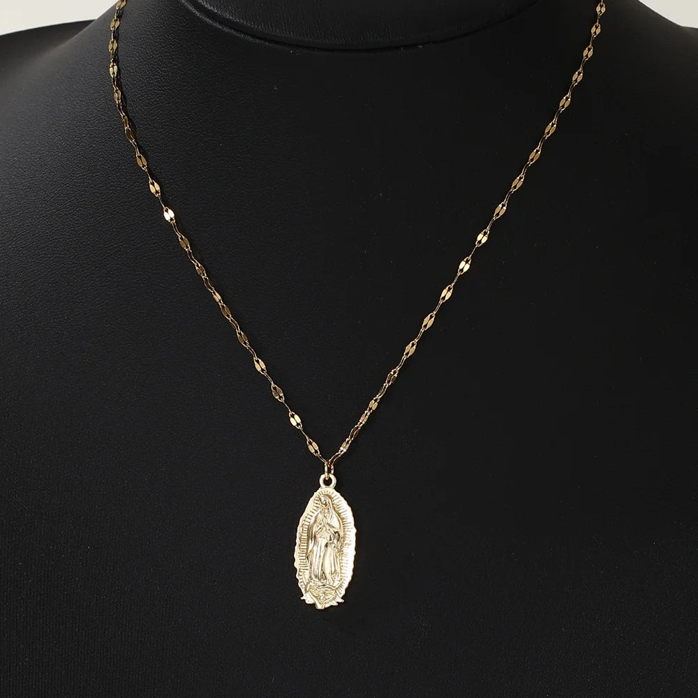 Fashionable - Virgin Mary Pendant - Lip Style Chain Necklace